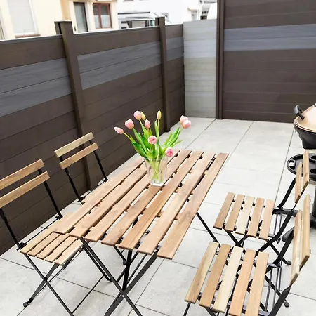 Lejlighed - Maisonette - Parkplatz - Wifi Kostenlos - Naehe Klinikum *