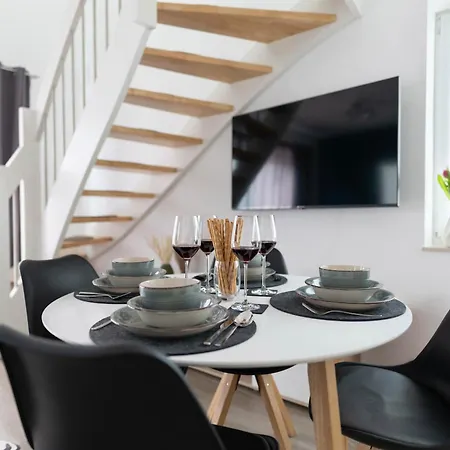 Apartment - Maisonette - Parkplatz - Wifi Kostenlos - Naehe Klinikum *