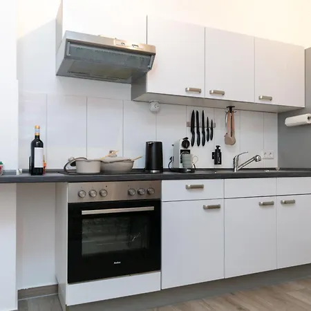 - Maisonette - Parkplatz - Wifi Kostenlos - Naehe Klinikum