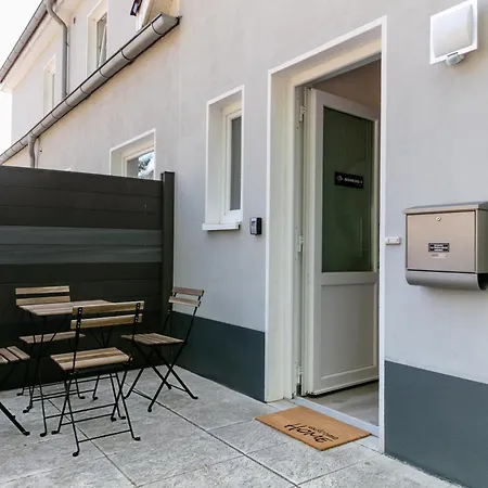 Lejlighed - Maisonette - Parkplatz - Wifi Kostenlos - Naehe Klinikum