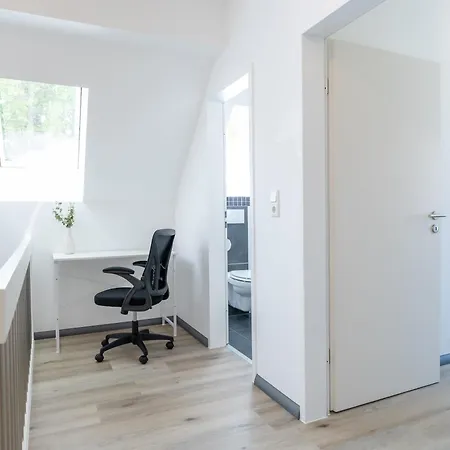 Lejlighed - Maisonette - Parkplatz - Wifi Kostenlos - Naehe Klinikum *